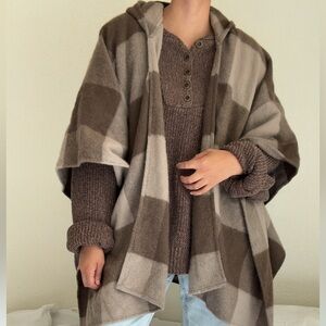 wool & cashmere checkered hooded poncho